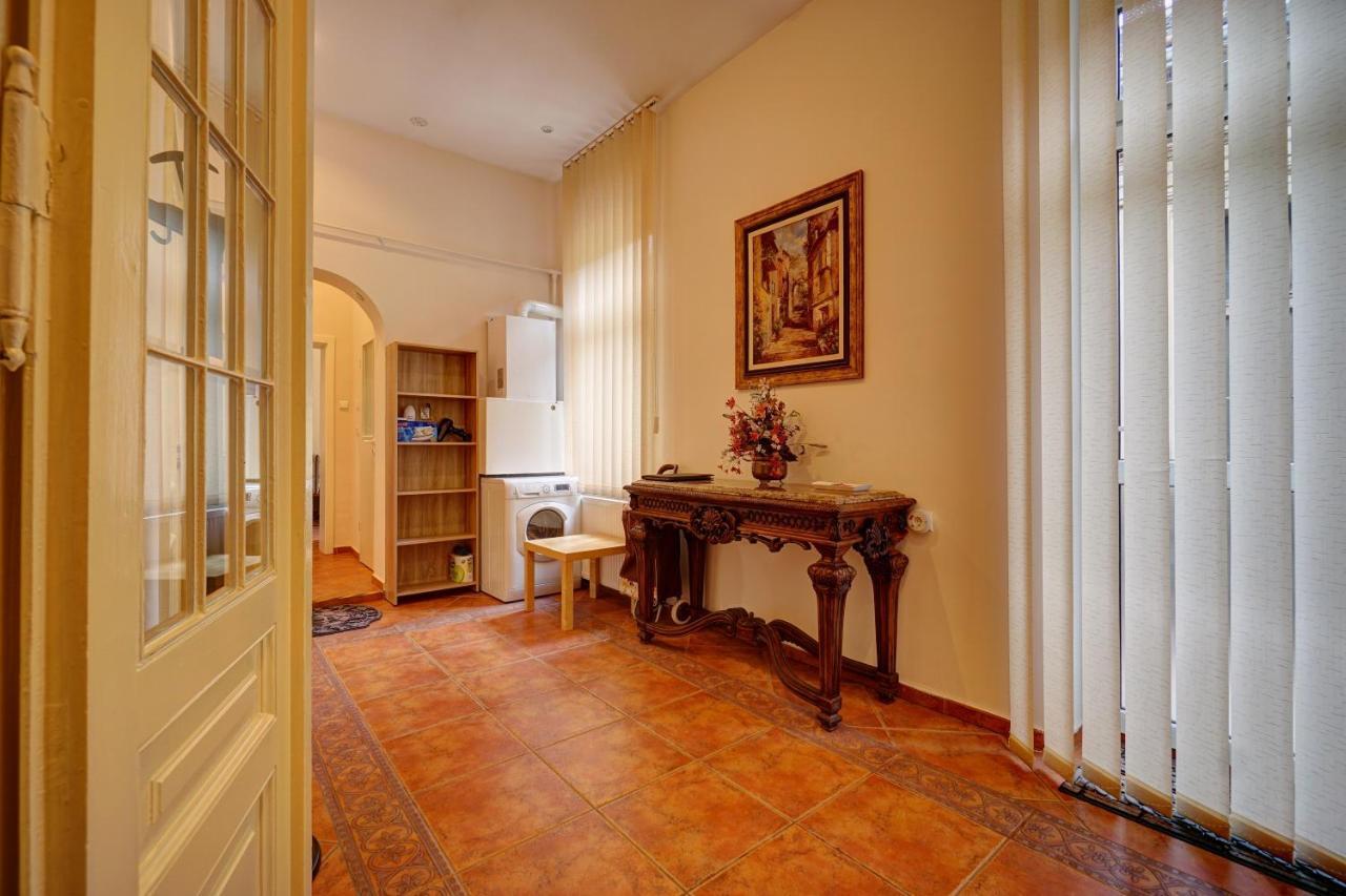 Appartement Casa De Vis, Brasov Old City Centre Extérieur photo